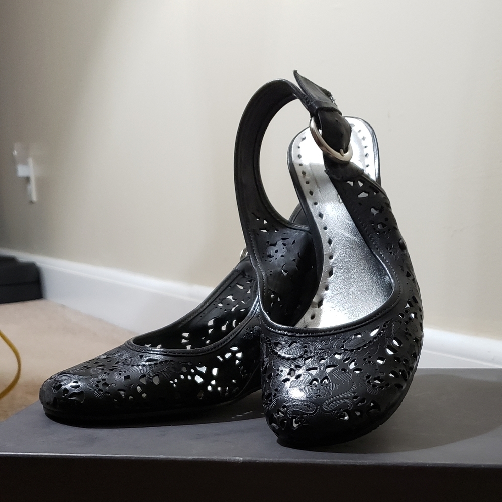 Wedge dress shoes